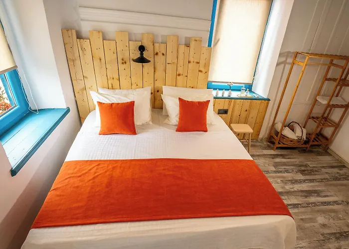 Отель Munch House Кешме