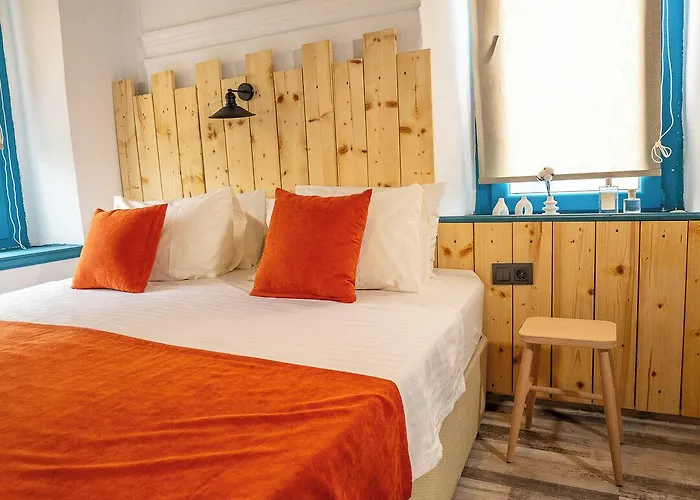 Отель Munch House Кешме