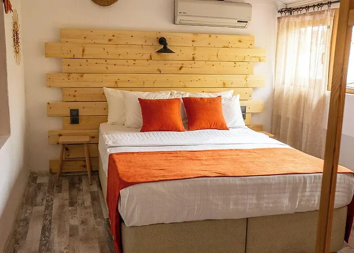 Отель Munch House Кешме